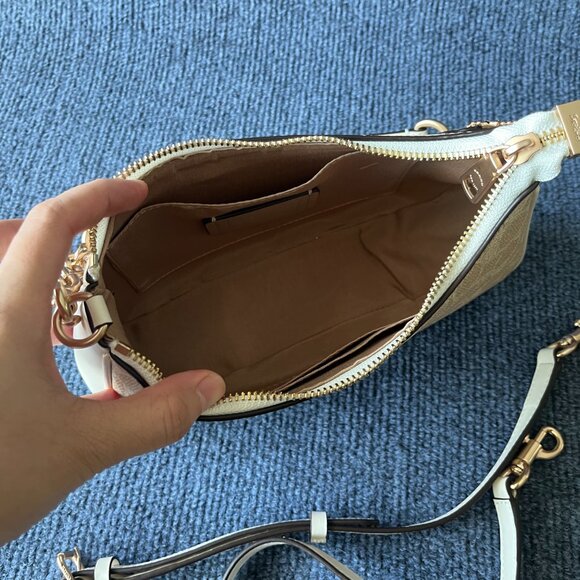 Coach fashion Women's Bag Fashionable Cream Handbag - Picture 6 of 9